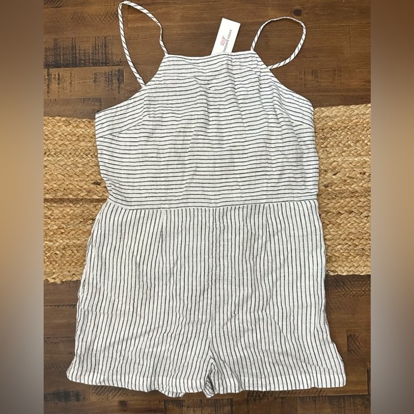 NWT Vineyard Vines Jet Striped Linen Romper  size 8 - Picture 2 of 5